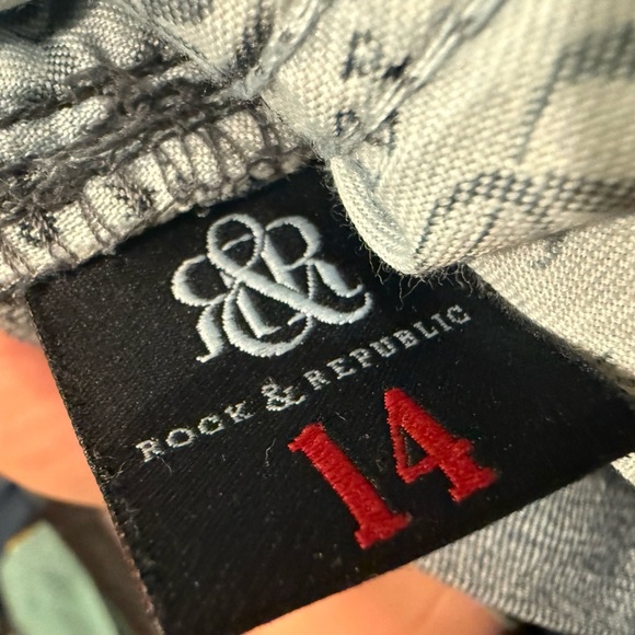 Rock & Republic Jeans Classic Blue Distressed Straight Leg Medium Wash Size 14 - Picture 3 of 4